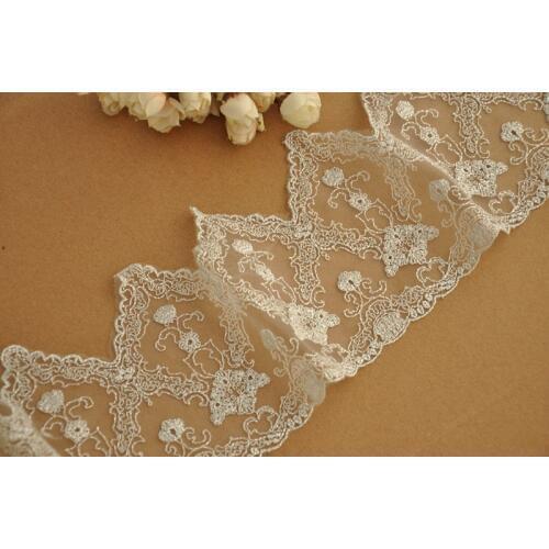 Vintage Silver / Gold embroidery tulle lace trim with flower design for bridal veil, garters 5 Yards