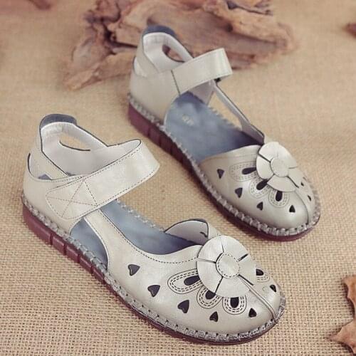 2021 Summer Flat Womens Casual Soft Sole Leather Sandals Womens Large Size Comfortable Shoes Outdoor Leisure Home Shoes