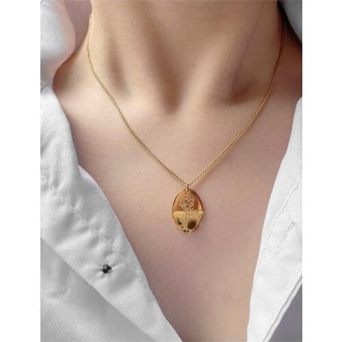 Women Jewelry Oval Floral Rose Necklace Titanium With 18K Gold Punk Party Designer Club Cocktail Ins Rare Japan Korea