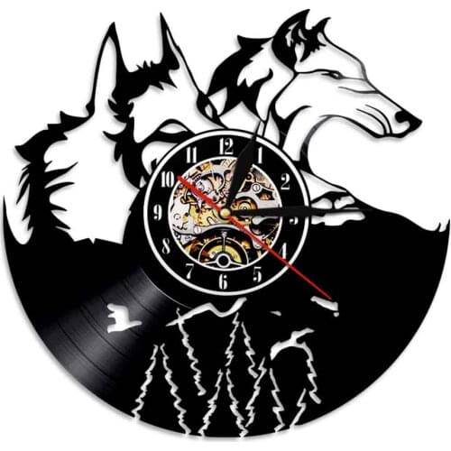 Wolf Couple Vinyl Record Wall Clock Modern Design Wildlife Animal Howling Wolf At the Moon Wall Clock Decor Time Hanging Clock