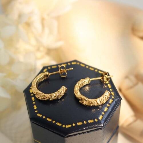 Minimalist Stainless Steel Geometric Stud Earrings Waterproof Gold 18k Metal C Shape Hammered Fashion Earrings for Women 2021