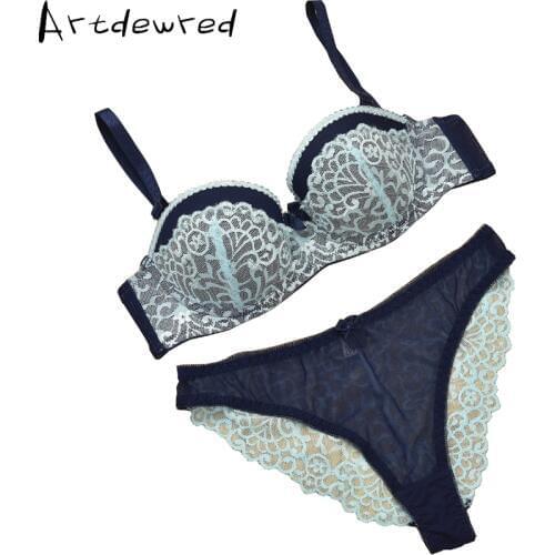 French high-end sexy Hollow out pants romantic temptation lace bra set young women underwear set push up lade bra and panty set