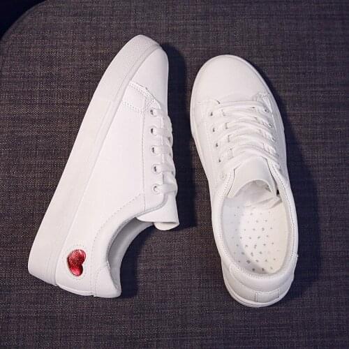 Fashion White Sneakers Leather Woman Shoes Fashion New Woman PU Leather Shoes Ladies Breathable Cute Heart Flats Casual Shoes