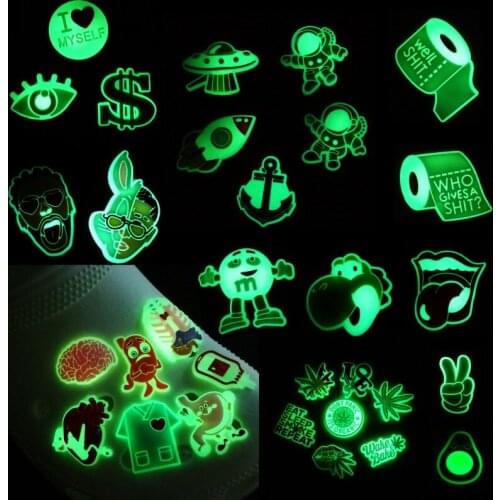 1pcs Weed Dollar Sign Glowing PVC Shoe Charms Medical Chest Heart Brain Clog Accessories Fluorescent Halloween Clog Ornaments
