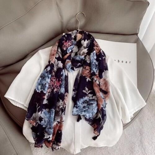 2021 Newest Ombre Floral Print Tassel Scarf Shawls Long Soft Flower Blossom Scarves Hijab Wrap 2 Color
