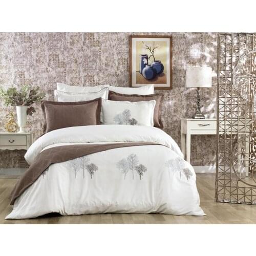 Elegant Tree Embroideried Bridal Set Coffee