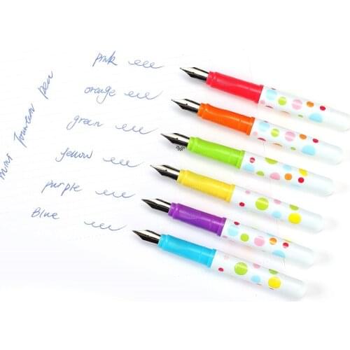 Students use plastic pen, ink bag pen, mini calligraphy pen, straight liquid will carry multi-color pen
