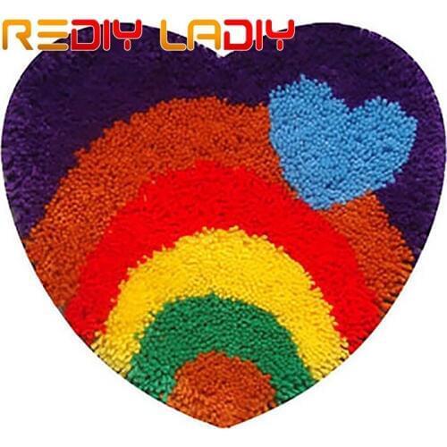 Latch Hook Rug Kits Rainbow Heart Crocheting Carpet Rug 100% Acrylic Yarn Cushion Mat DIY Carpet Rug Home Decor Arts & Crafts