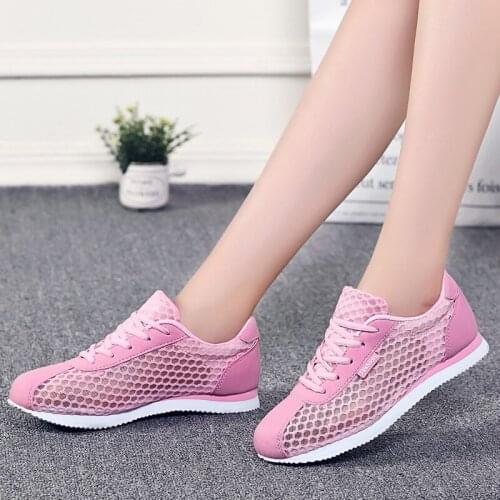 2021 summer new hollow breathable sports shoes womens light and versatile mesh running shoes Korean leisure shoes womens shoes