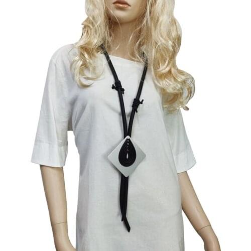 New Bohemia Handmade Long Pendants Necklaces For Womens Choker Leather Necklace Casual Gothic Simple Style Best Gift Collar