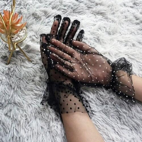 Women Black Silk Short Gloves Lace Mesh Gauze Ultra Thin Vintage Elegant Women Opera Gloves Sexy Transparent Party Glove