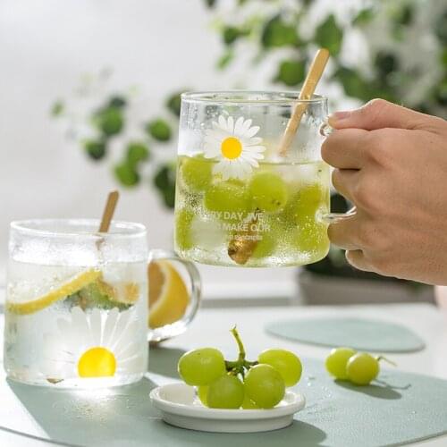Small Daisy Heat-Resistant Glass Large Capacity Mug Creative Water Cup With Lid Transparent Belt Handle household Flower Tea Cup