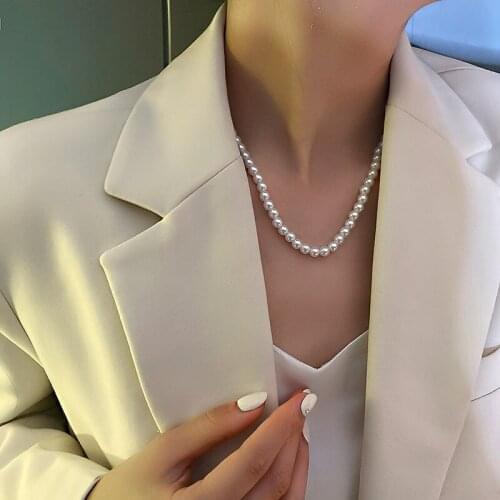 Korean Classic Pearl Necklaces Female Temperament Design Sense Simple Necklace for Women Versatile Party Wedding Jewelry Gift