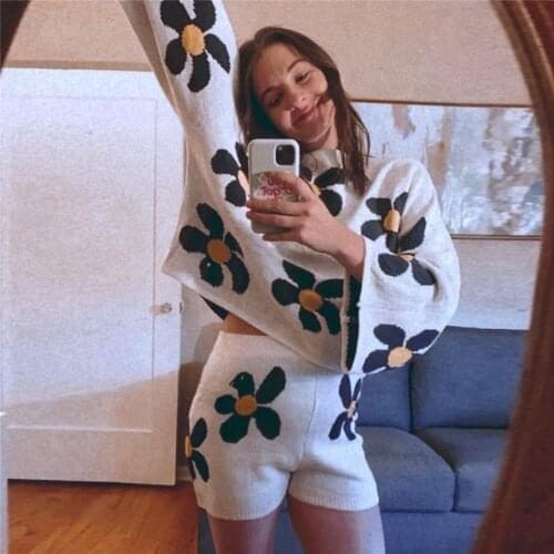 Beach Floral Print Knit Sweater Women Sets Casual O-neck Long Sleeve Tops And Zipper Short Suits Women Two Peice Sets Outfits