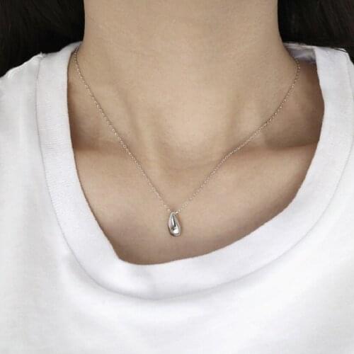 Elegant Simple Alloy Metal Water Drop Pendant Chain Necklace Charming Womens Alloy Jewelry Fashion Party Accessories Gifts