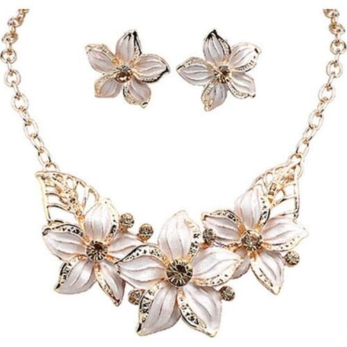 2021 New Arrival Fashion Women Rhinestone Flower Statement Pendant Necklace Earrings Jewelry Set Wholesale Dropshipping