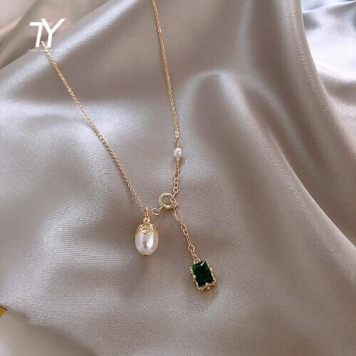 2021 New Elegant Baroque Pearl Pendant Gold Short Necklace For Woman Fashion Green Crystal Jewelry Sexy Girls Clavicle Chain