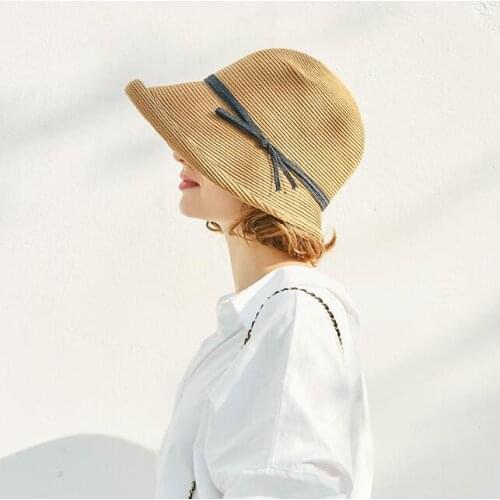 Hepburn Straw Hat Pleated Shape Cloche Cap Lady Fashion Wide Brim Bucket Hats Women Summer Beach Elegant Fedoras Designer Luxury
