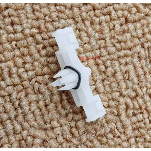 1PC for VW Touareg porsche Cayenne lower trim trim clip under door white buckle 7L0-853-547-A