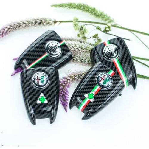 Carbon fiber key shell key shell 3D keychain For Alfa Romeo Giulia Stelvio Car Key protector Cover