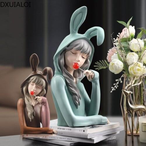 Modern simplicity Girl sculpture decoration resin crafts housewarming birthday gift creative home living room porch decoration