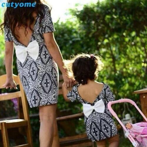 Mommy And Me Dress Matching Clothes Backless With Bow Short Sleeve Dresses For Mother Daughter Family Look Clothing Outifits