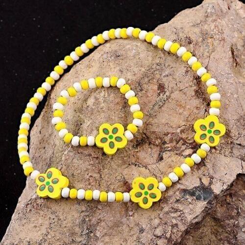 TopHanqi 1Set Children Jewelry Sets Yellow Wooden Lovely Flower Pattern Girls Necklace And Bracelet For Birthday Party Gift