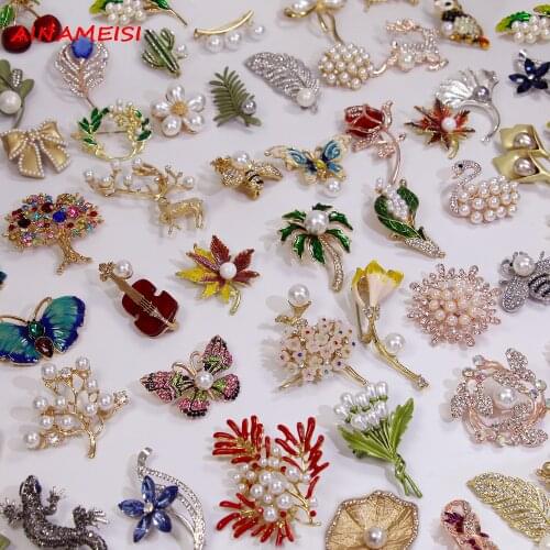 AINAMEISI Brooches Girl On Clothes