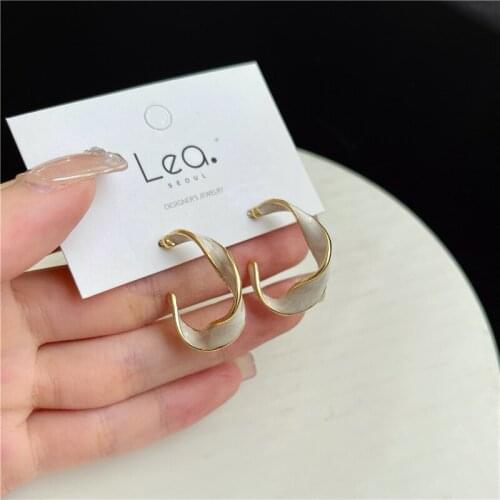 New Temperament High Bohemian Earrings French Twist White Hoop Earrings for Women