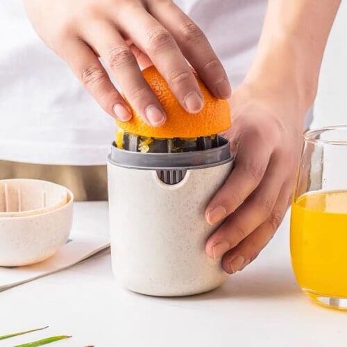 3 Colors Mini Manual Juicer Wheat Straw Hand Press Fruit Juicer Fruits Squeezer for Orange Lemon Strawberry Grape Hand Juicer