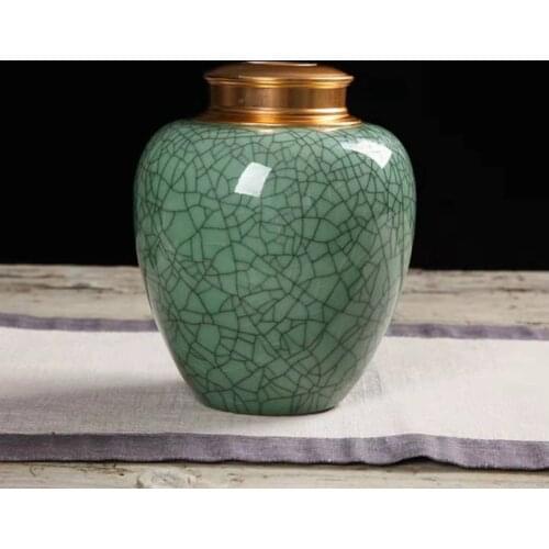 Ceramic cans with lids