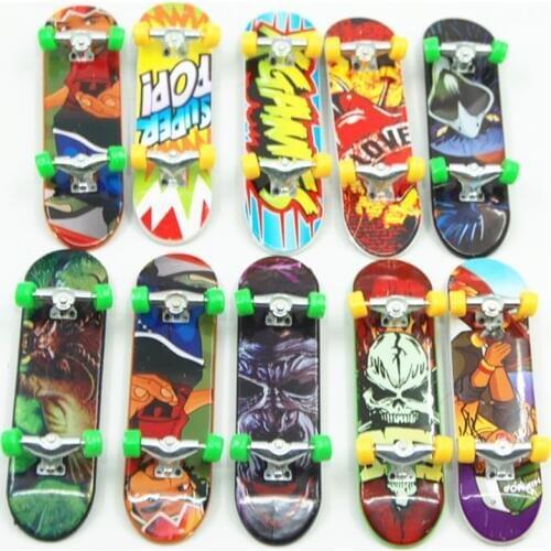 Mini Finger Plastic Skateboards Unti-smooth Professional Fingerboard for kids Toy Finger Skate finger-skateboard