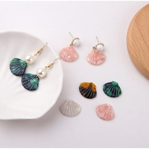 30pcs/Lot 18*24MM Colorful Sea Shell Shape Jewelry Charms DIY Ornament Accessories Acrylic Acid Acetic Plastic Necklace Pendants