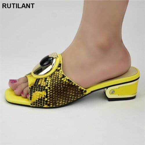 2020 Newest Africa Low Heels Slipper Shoes Italian Desgin Rhinestone Summer Italian Woman Shoes 5 Colors Factory Wholesale Price