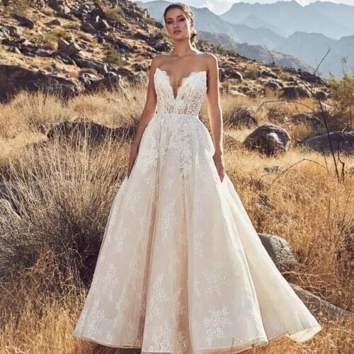 Strapless Wedding Dresses Luxury Lace Wediing Gown Witn Train Zipper Back Ball Gown Vestido De Noiva Robe De Mariee