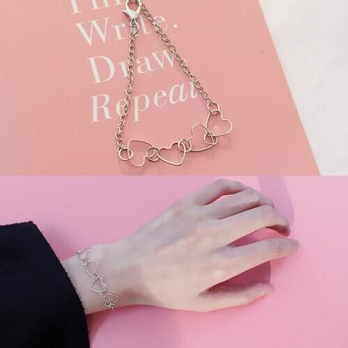 Simple hollow love bracelet female peach heart student girlfriends bracelet mini girl girlfriends hand jewelry