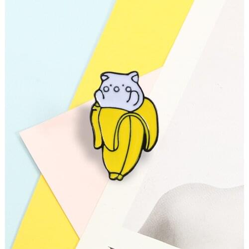 Cat Banana Enamel Pins Cute Fruit Animal Brooches Denim Backpack Shirt Collar Lapel Pin Badges Cartoon Kitten Jewelry for Women