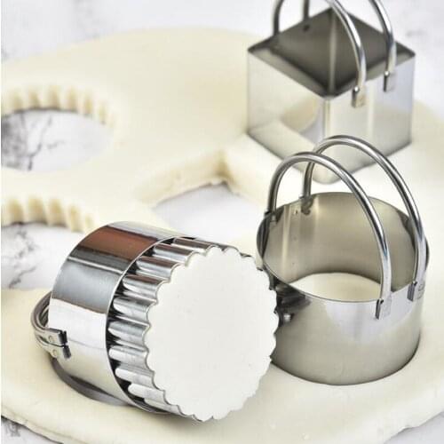 5pcs/set Cookie Cutters Stainless Steel 3D Cake Flour Mold Fondant Cutter DIY Cake Biscuit Mould Kitchen Baking Bakeware Tools