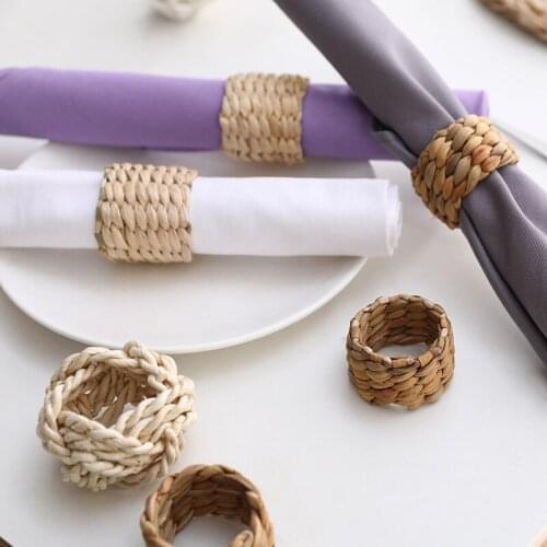10pcs Natural Water Hyacinth Grass Napkin Ring Handmade Woven Napkin Holder for Wedding Christmas Party Dinner Table Decoration