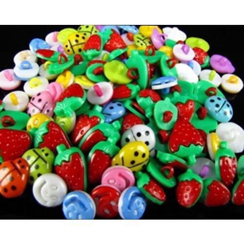 100PCS Mix colors plastic ladybug heart Strawberry Mix shape buttons 1 hole Sewing children Buttons 7NK187