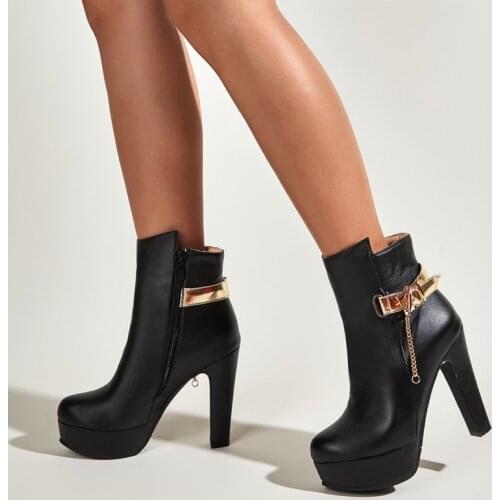 2021 New Womens Booties Side Zipper Round Toe High Heels Metal Decoration Martin Boots Fashion Mature Womens Short Boots