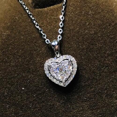 New Exquisite Heart-shaped Zircon Pendant Necklace Womens Necklace Clavicle Chain Elegant Princess Charm Jewelry Birthday Gift