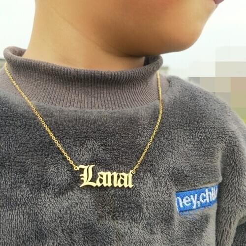 Old English Baby Girls Name Pendant Necklace Personalized Jewelry Custom Nameplate Choker Necklaces Women Men Rose Gold Bijoux
