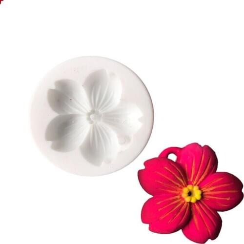 Cherry Blossoms Car Pendant Cake Mold DIY Gypsum Plaster Molds Sakura Flower Shaped Aromatherapy Wax Silicone Mould