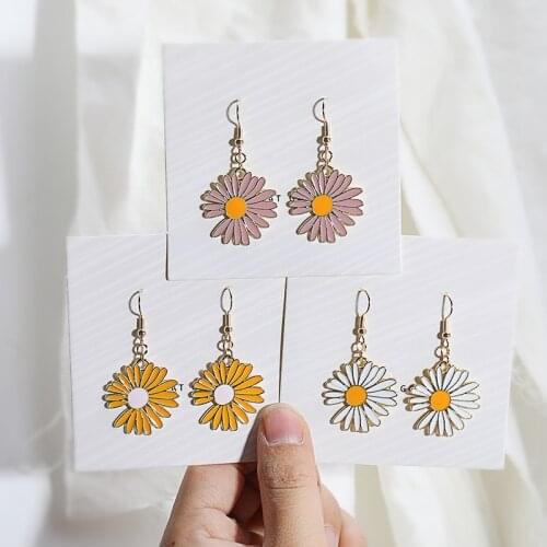 Fashion the Daisy earrings in the spring of 2020 flower earrings new tide temperament women sunflower earrings jewelry accessori