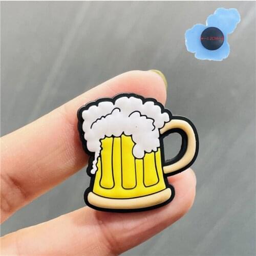 Good Quality 1pcs Beer Guitar Fashion PVC Shoes Accessories Garden Shoe Decorations Fit Adult Croc Jibz Charm Party Presents