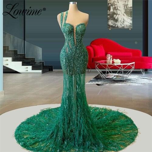 Luxury Green Long Feathers Evening Dresses Illusion Beaded Dubai Mermaid Party Dress 2021 Couture Crystal Sequined Prom Gowns