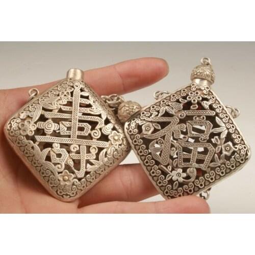 2 CHINA TIBETAN SILVER HANDMADE HOLLOW CARVING SNUFF BOTTLE PENDANT COLLECTION