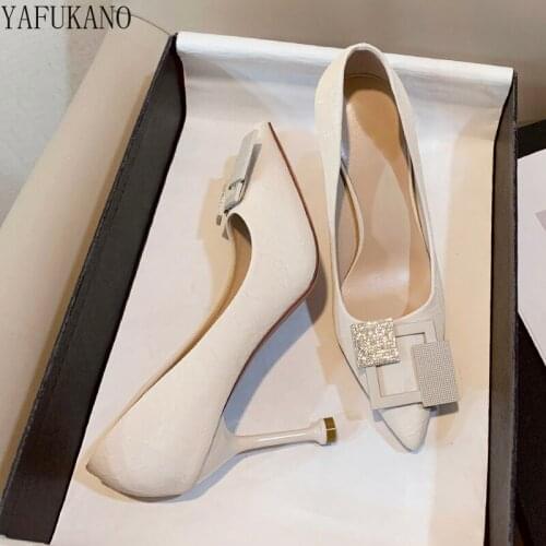 French Style Girl High Heels Women 2021 New Sexy Rhinestone Decoration Design Thin Heels Shallow Mouth Pointed Toe Casual Pumps