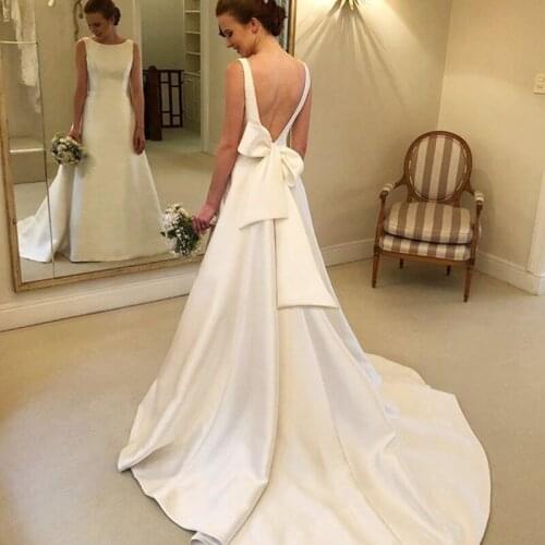 Elegant long ivory scoop satin chapel train Wedding Dresses with big bow for girls